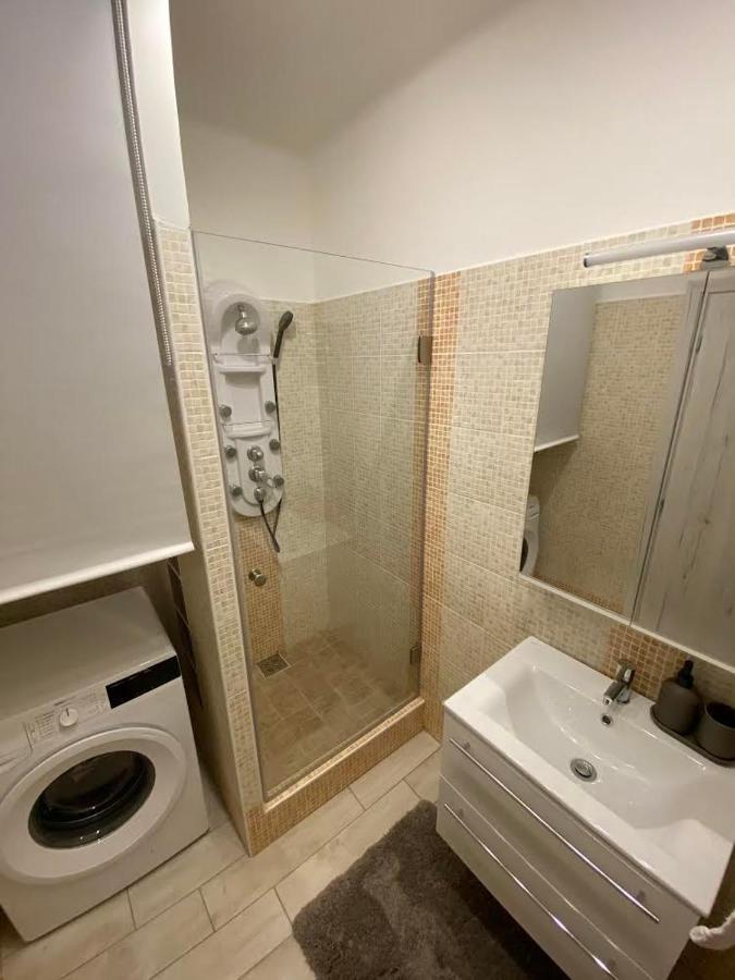 Chill Apartman Miskolc Eksteriør billede